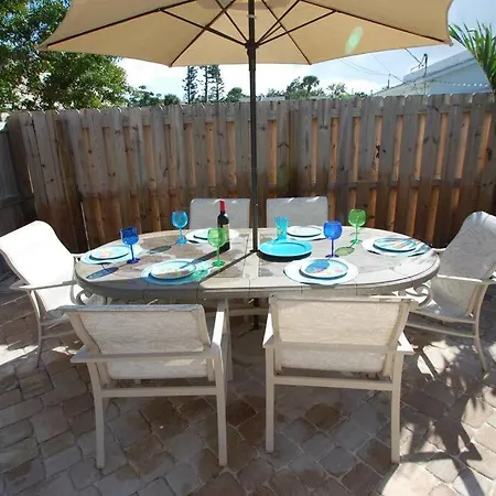 Tahitian Cottage - Heated Pool Walk To The Beach Cocoa Beach Exterior photo