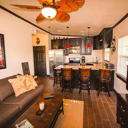 Tahitian Cottage - Heated Pool Walk To The Beach Cocoa Beach Exterior photo